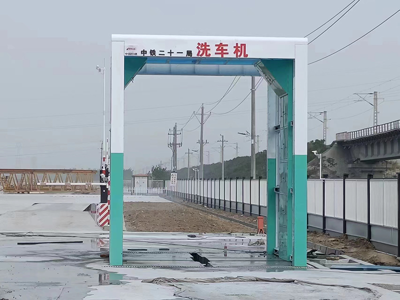 山東東營4.4/5.5/5米龍門洗車機安裝調試完畢！